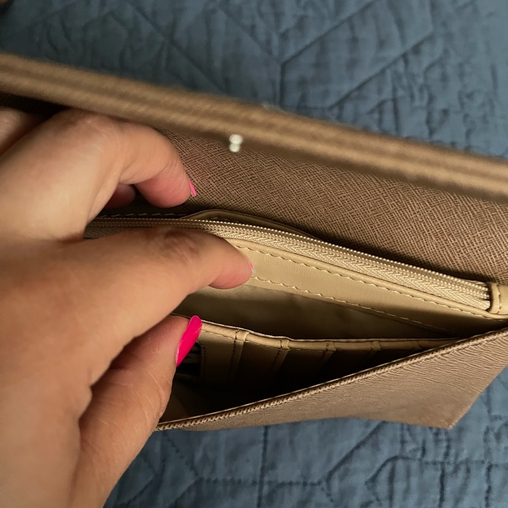 Pink wallet ππ - Picture 3 of 5